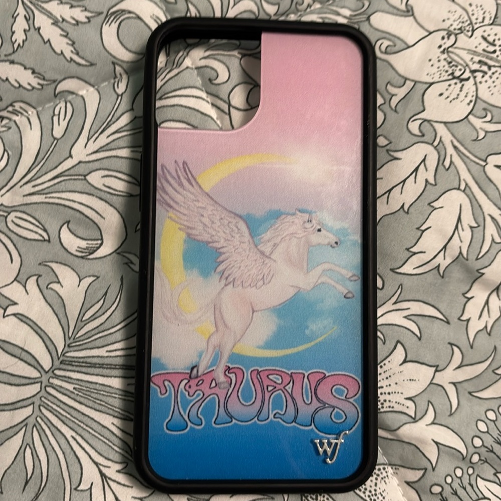 Wildflower iPhone 13/14/15 case.
